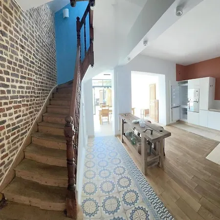 Cosette En Sandalette à Montreuil-sur-mer Hébergement de vacances