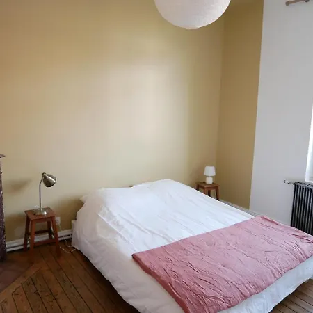 Cosette En Sandalette à Montreuil-sur-mer Montreuil (Pas-de-Calais)